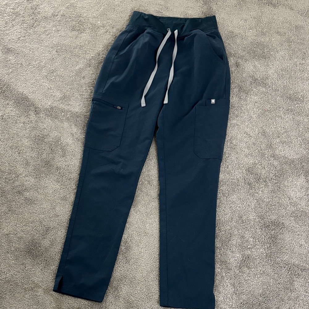 Figs high waisted bottoms navy blue size xs